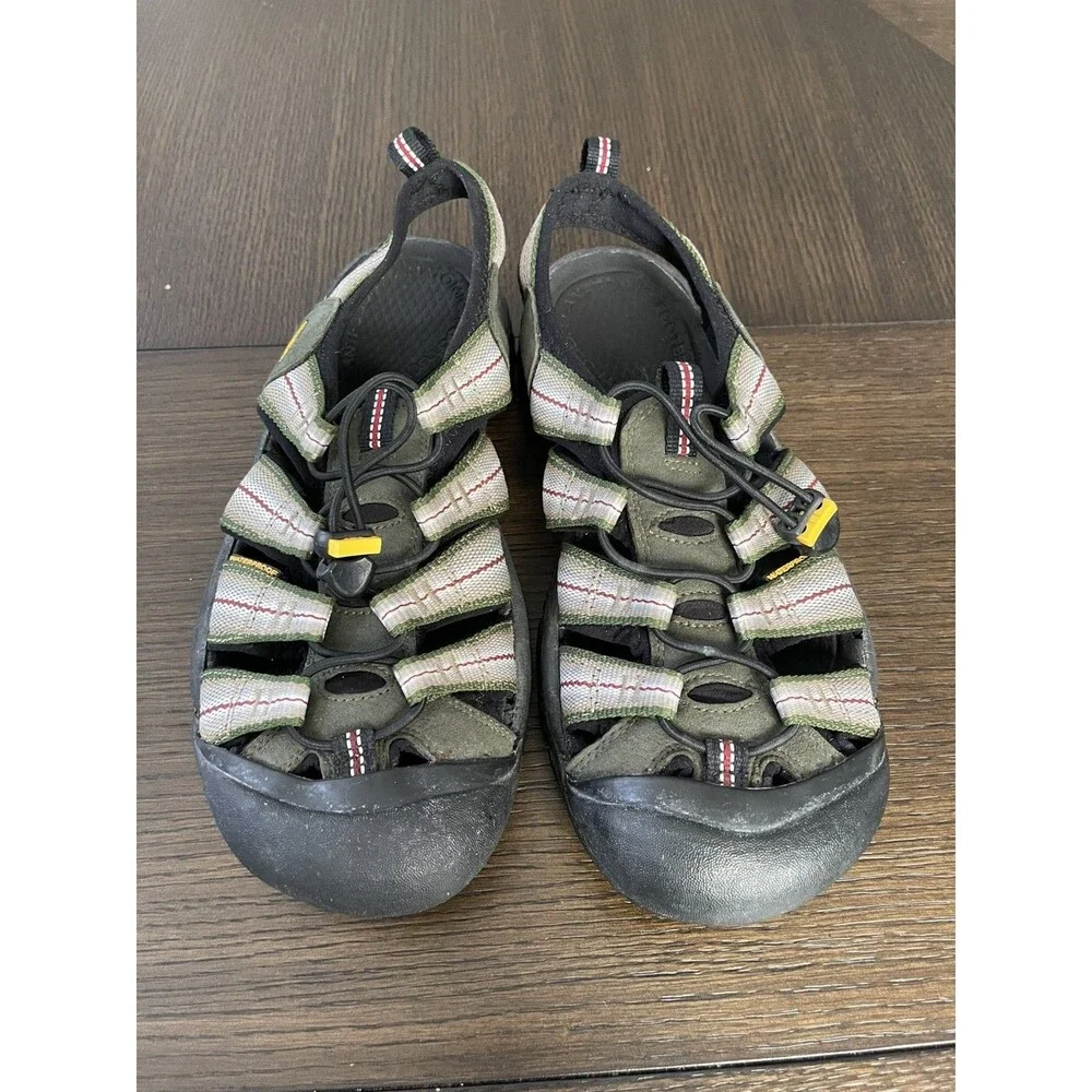 KEEN Newport H2 Men’s Black Gray Waterproof Sport Sandals Size 9.5 hiking